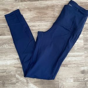 Victoria Sport Knockout leggings with pockets